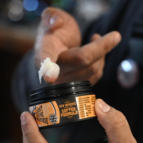 Dark Stag Light Shine Pomade (100ml) – Mittlerer Halt & Granatapfelduft